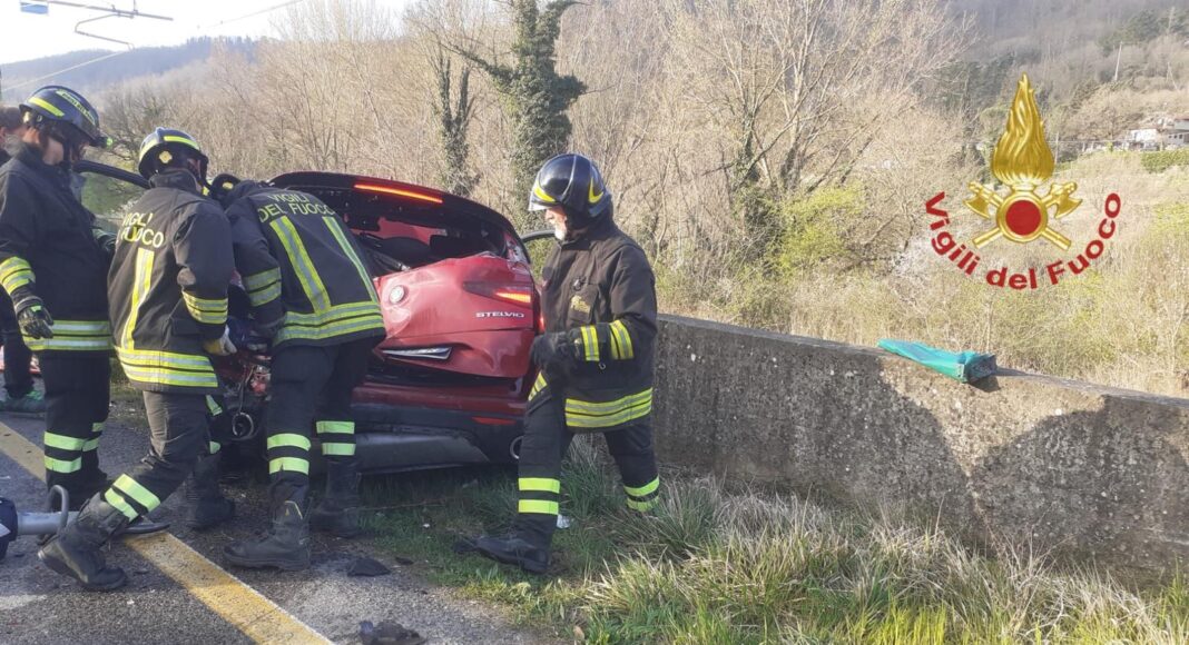 Incidente sulla SR71 a Subbiano coinvolti tre veicoli