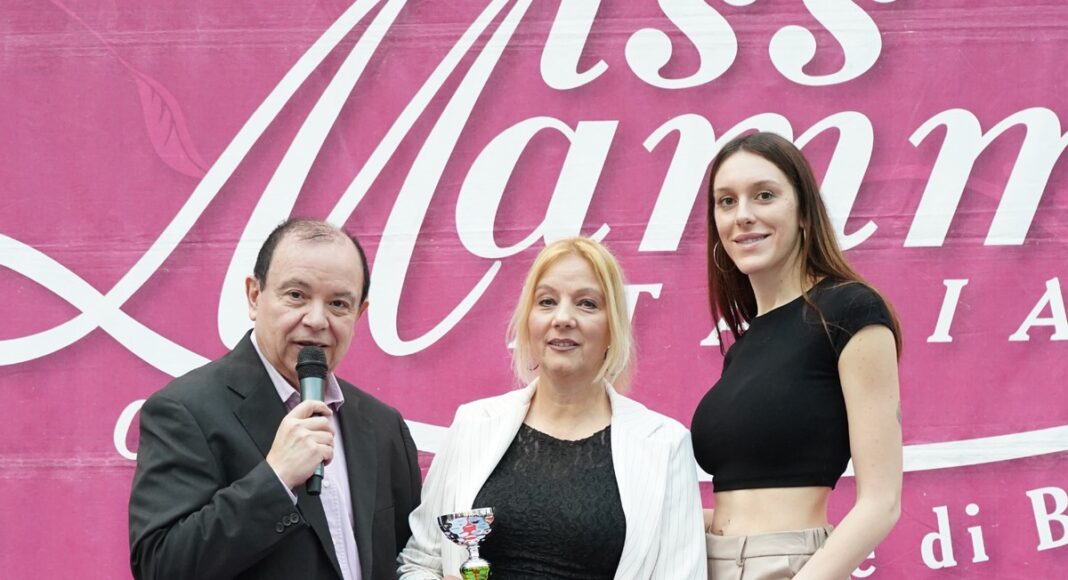 Miss Mamma in Poesia quarta classificata una mamma di Arezzo