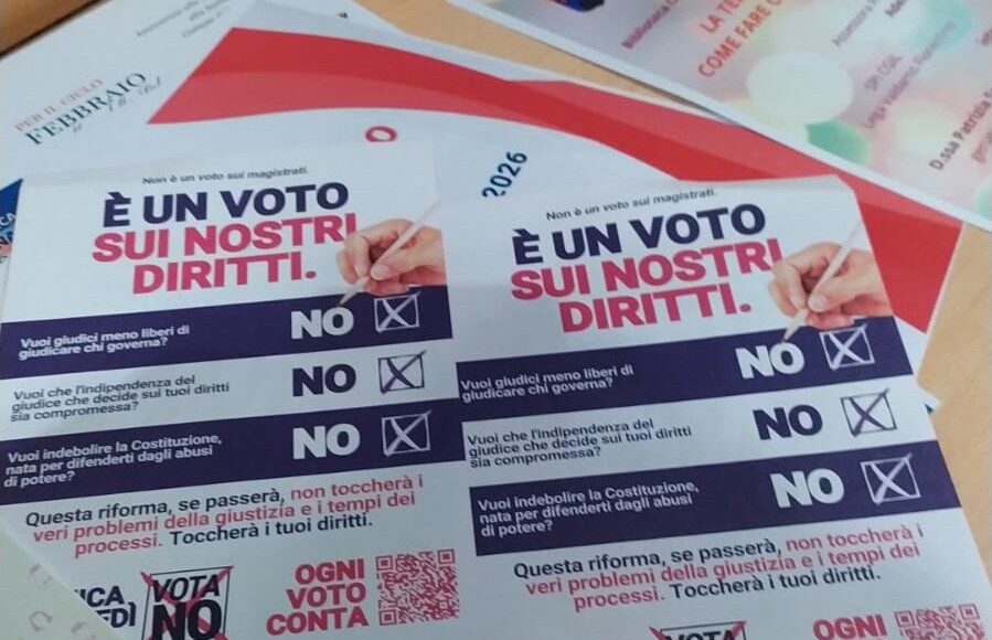 Reggello approfittano di una conferenza per far propaganda al No