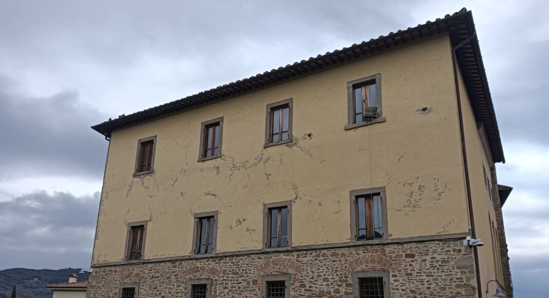 Rinascimento Castiglionese Palazzo Pretorio in stato di abbandono
