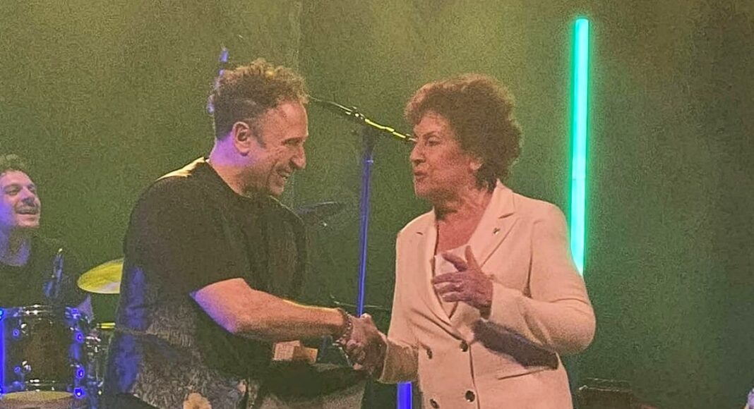 Soddisfazione per lo spetttacolo su Lucio Dalla al Teatro Petrarca