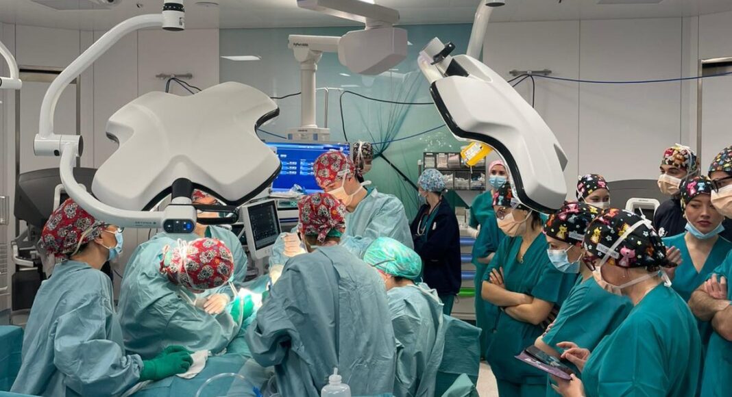 Tumore al seno, ad Arezzo una tecnica ricostruttiva innovativa