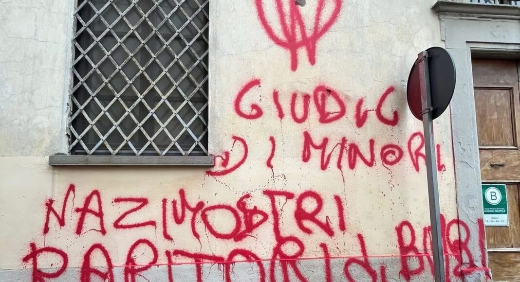 Atti vandalici nelle scuole di sansepolcro