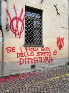 Atti vandalici nelle scuole di sansepolcro Atti vandalici nelle scuole di sansepolcro