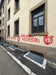 Atti vandalici nelle scuole di sansepolcro Atti vandalici nelle scuole di sansepolcro