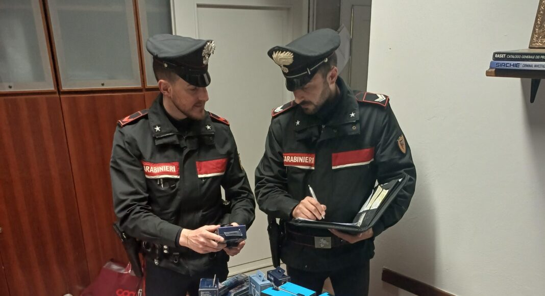 Cortona: i Carabinieri arrestano 2 persone per furto aggravato