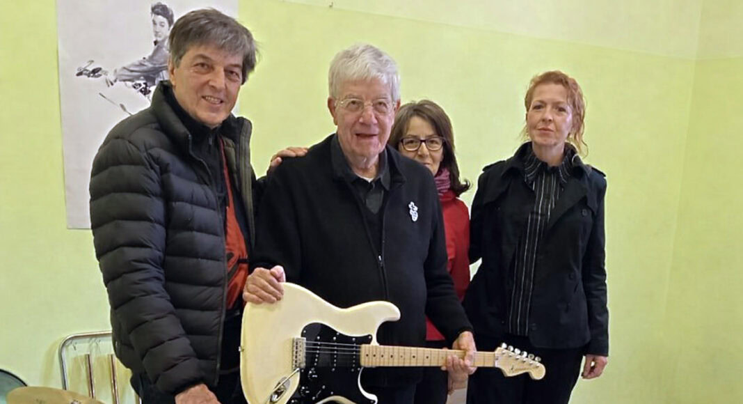 Taglio del nastro della nuova sala di musica all’Istituto di Agazzi