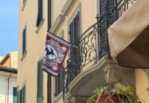 Orgoglio Amaranto coloriamo Arezzo di bandiere amaranto