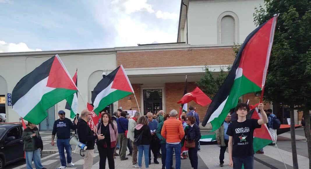Arezzo per Gaza Trump e Netanyahu nemici dell'umanità