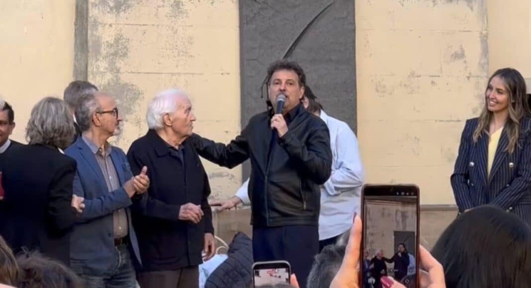 Laterina ha abbracciato Pieraccioni per ricordare Il ciclone