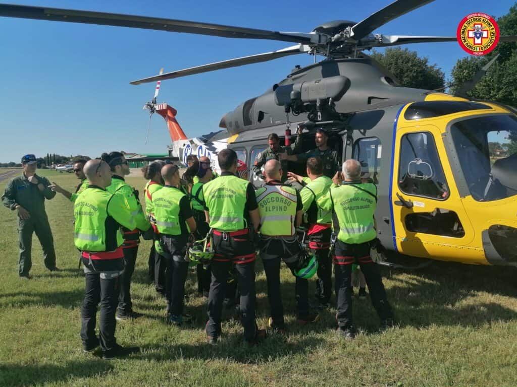 Aeronautica Militare e Soccorso Alpino Aviosuperficie Serristori