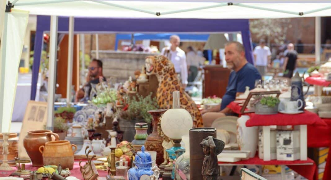 Antiquariandolo conquista Foiano: oltre 80 espositori