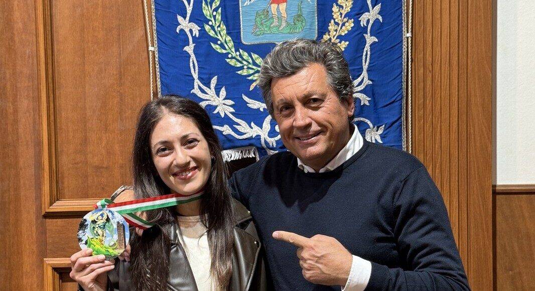 La castiglionese Asia Menci ha ricevuto il premio “Il Drago Domato”