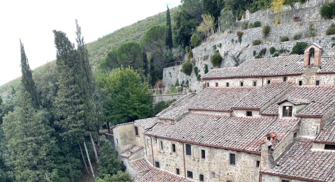Cortona, una delle città protagoniste di «Sculture - Nuovi segni»