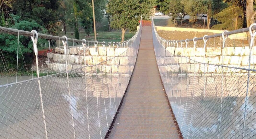 Taglio del nastro del “Ponte della Pace” sul torrente Corsalone