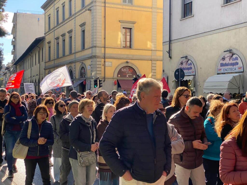 Alternativa Comune Arezzo studenti contro guerre e caro vita